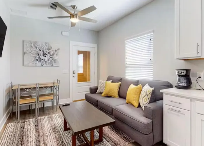 Romana Hideaway & Juliet Haven -family Friendly, Downtown Pensacola! * Pensacola