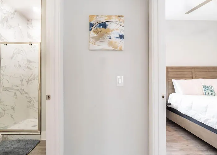 Romana Hideaway & Juliet Haven -family Friendly, Downtown Pensacola! Holiday home Pensacola