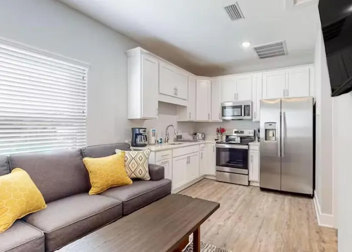 Romana Hideaway & Juliet Haven -family Friendly, Downtown Pensacola! * Pensacola
