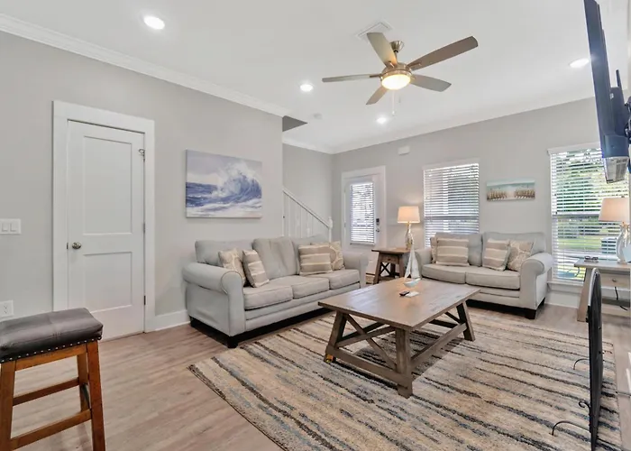 Romana Hideaway & Juliet Haven -family Friendly, Downtown Pensacola!
