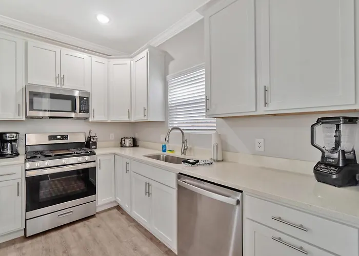 Romana Hideaway & Juliet Haven -family Friendly, Downtown Pensacola! Pensacola