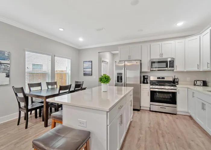 Romana Hideaway & Juliet Haven -family Friendly, Downtown Pensacola! * Pensacola
