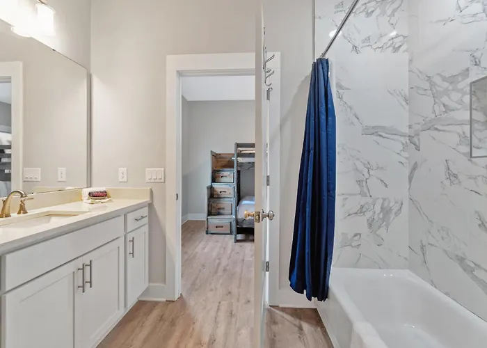 Romana Hideaway & Juliet Haven -family Friendly, Downtown Pensacola! Holiday home Pensacola