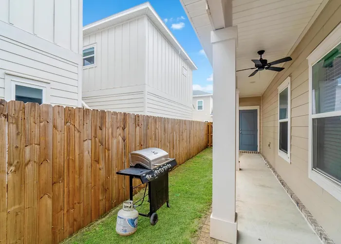 Romana Hideaway & Juliet Haven -family Friendly, Downtown Pensacola!